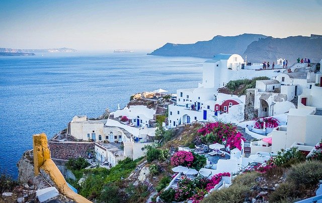 ギリシャ、外国からの観光受け入れを再開